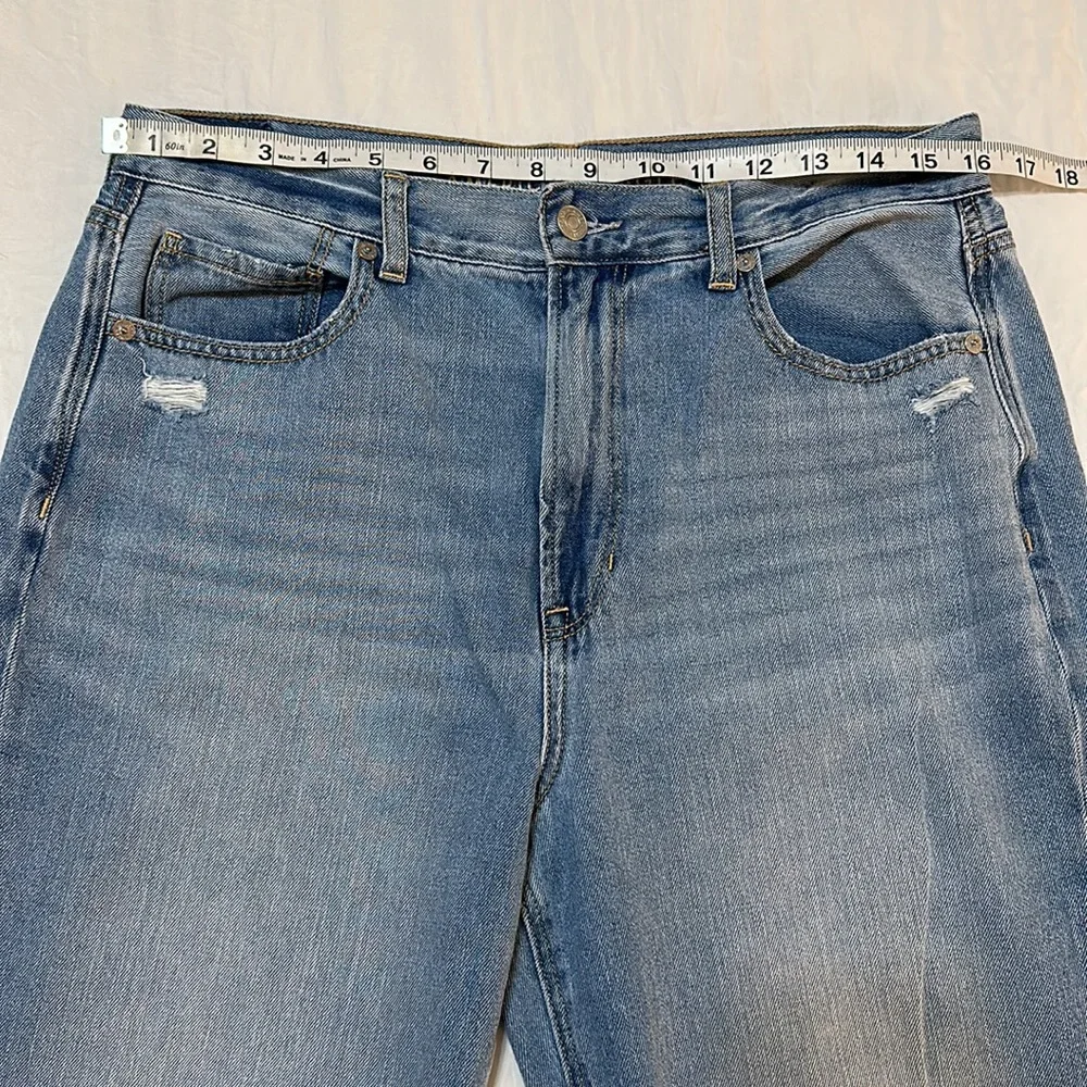 American Eagle Mom Jeans 12 Regular - Picture 8 of 10